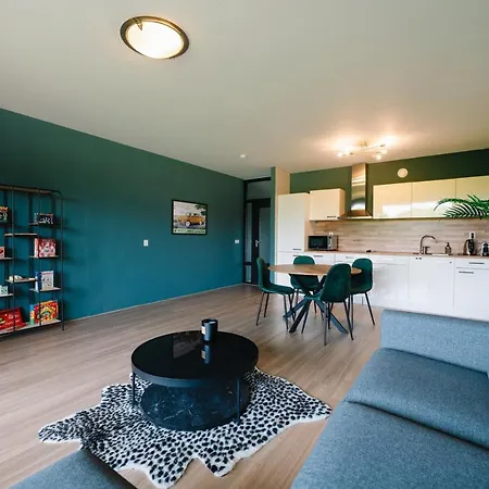 Cozy Daf Apartment