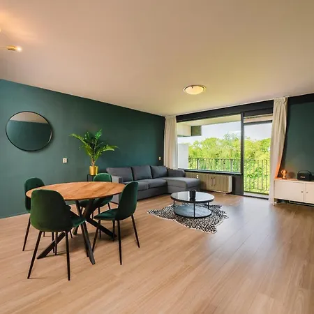 Cozy Daf Apartment